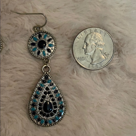 Silver and blue dangle earrings - Picture 2 of 2